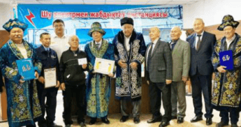 Подробнее о статье ҚАРТ ТЕМІРЖОЛШЫНЫ ҚҰТТЫҚТАДЫ!