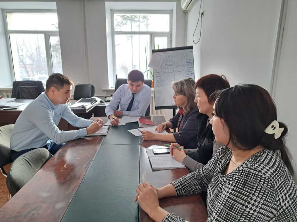 Вы сейчас просматриваете ЗАЩИЩАЯ ИНТЕРЕСЫ ЖЕЛЕЗНОДОРОЖНИКОВ