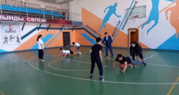 Подробнее о статье «Әкем, анам және мен»