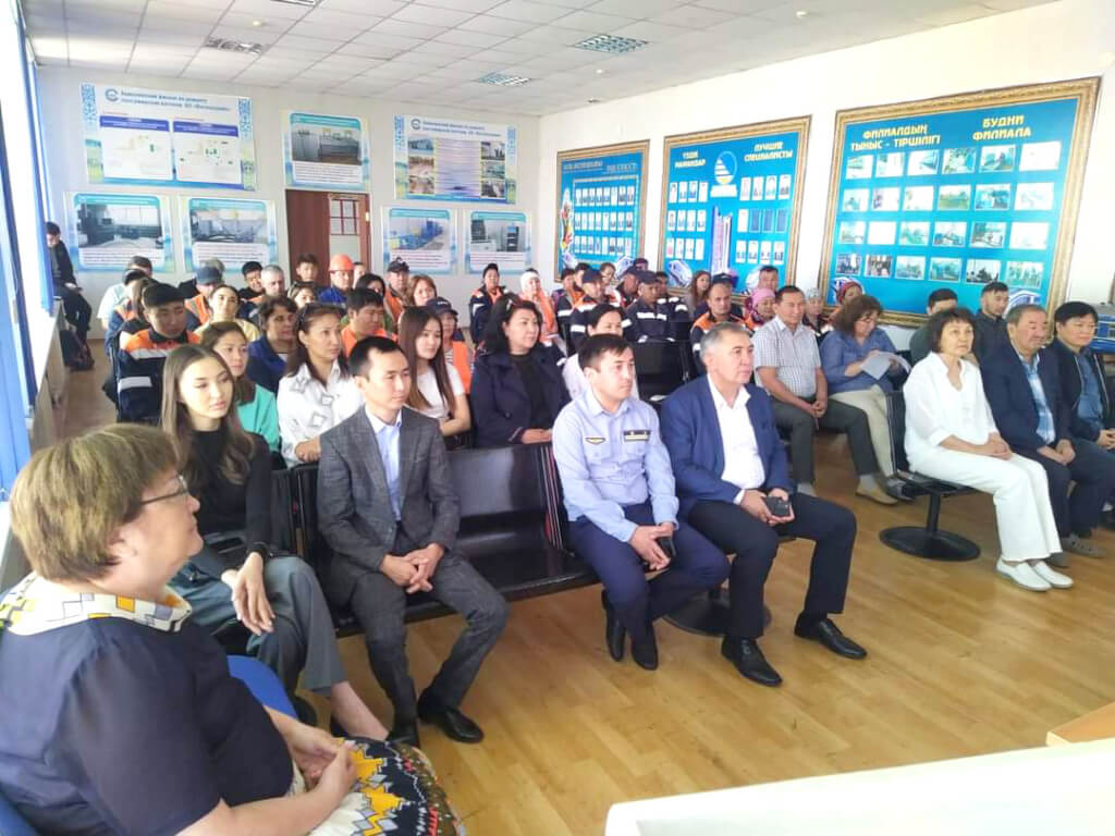 Вы сейчас просматриваете Жаңа ұжымдық шарт: Кәсіподақ өкілдері теміржолшылармен кездесуде
