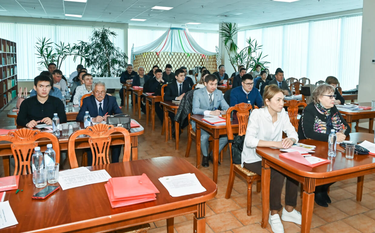 Вы сейчас просматриваете Обсудили недостатки в системе оплаты труда