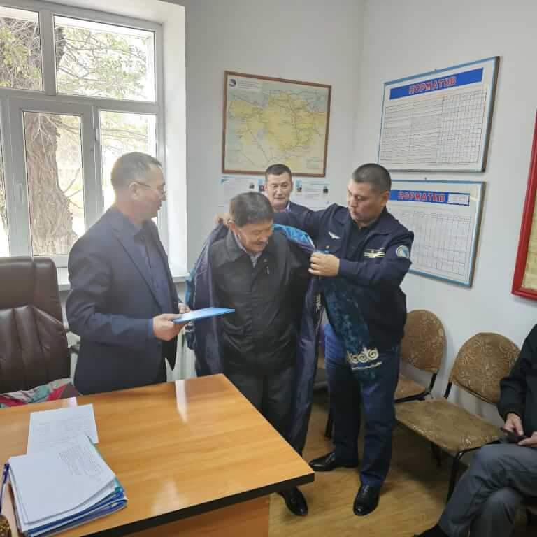 Подробнее о статье 40 жыл еңбек еткен теміржолшы құрметті демалысына шықты