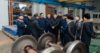 Подробнее о статье ҚТЖ басшылығы Семей жол бөлімшесінің теміржолшыларымен кездесті