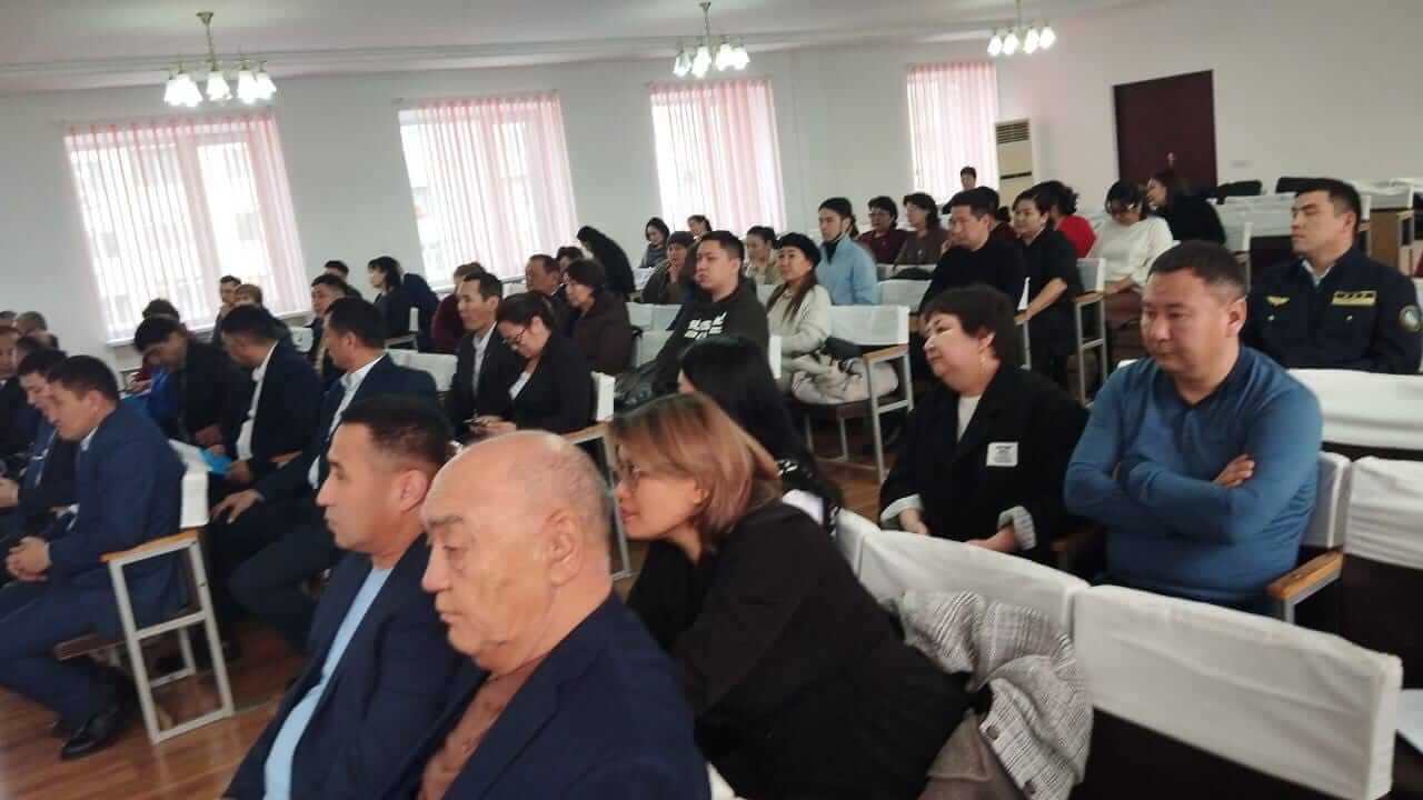 Вы сейчас просматриваете Представитель Профсоюза по Атыраускому региону встретился с трудовыми коллективами