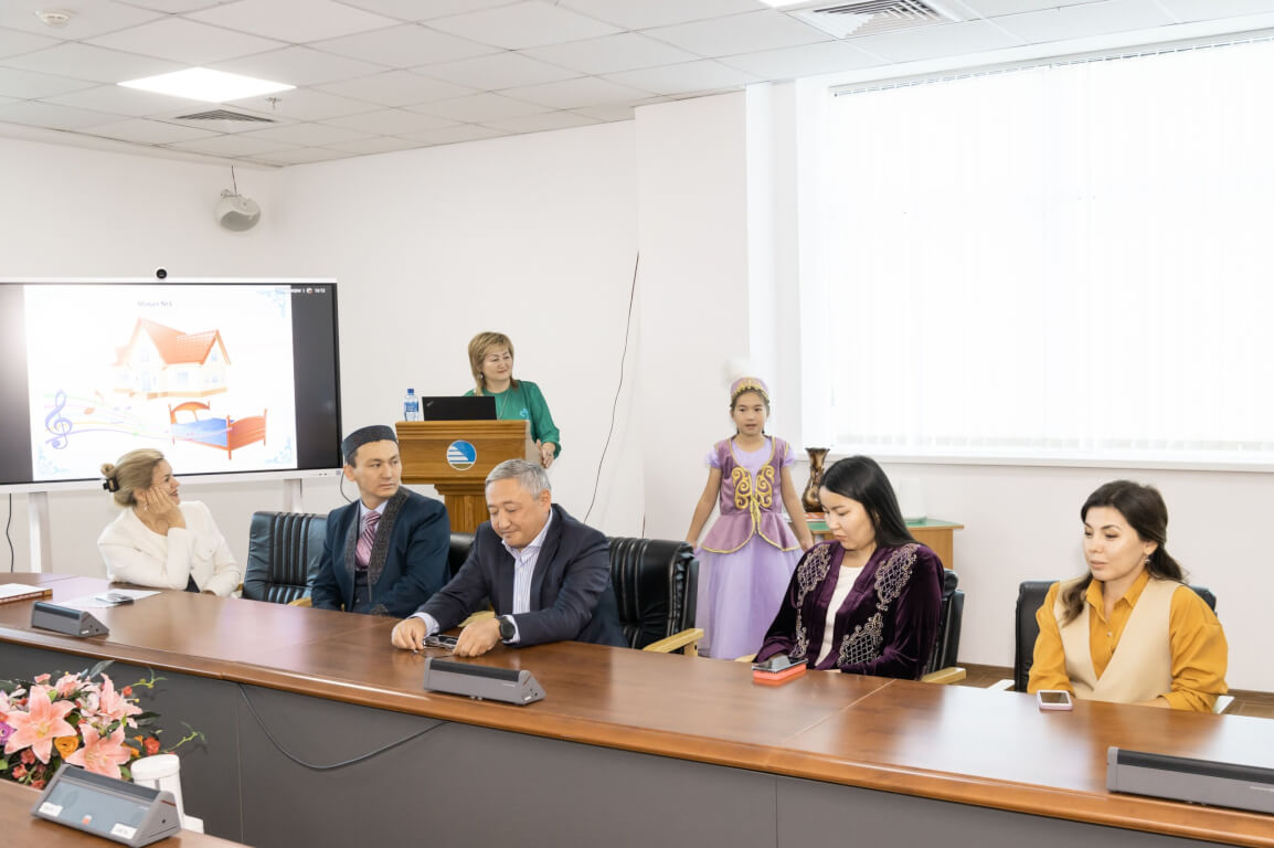 Подробнее о статье Отбасы тәрбиесі ұлықталды