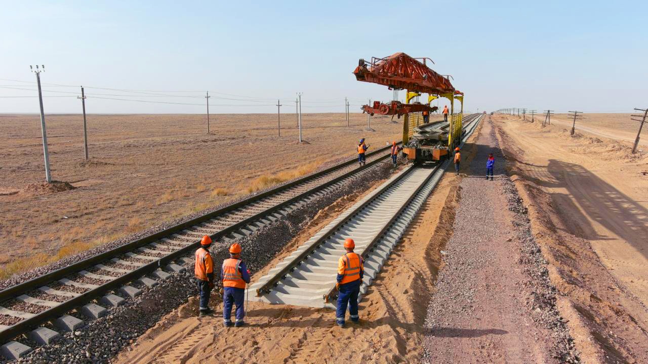 Подробнее о статье Уложено более 545 км железнодорожных путей