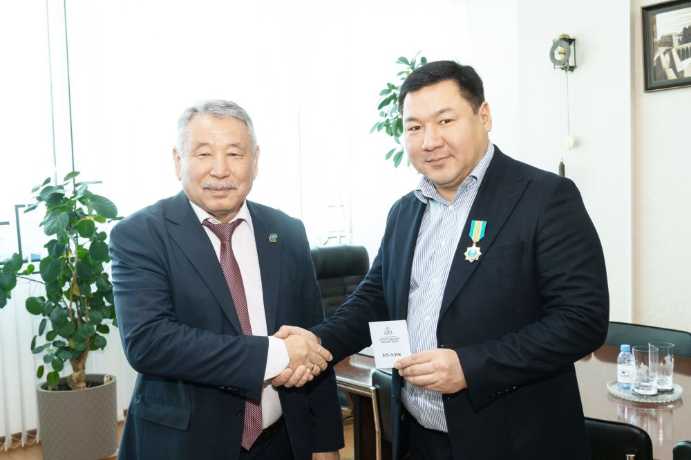 Подробнее о статье Үздік әлеуметтік әріптес